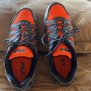 Men’s size 11 Fila running shoes